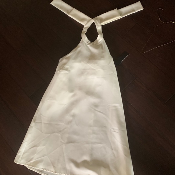 NWT Lulu’s off white shift dress - Picture 8 of 14
